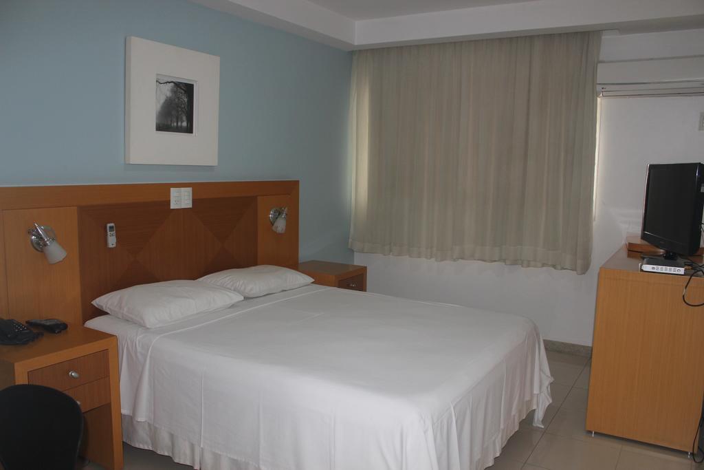 Pratti Hotel Linhares Exterior foto